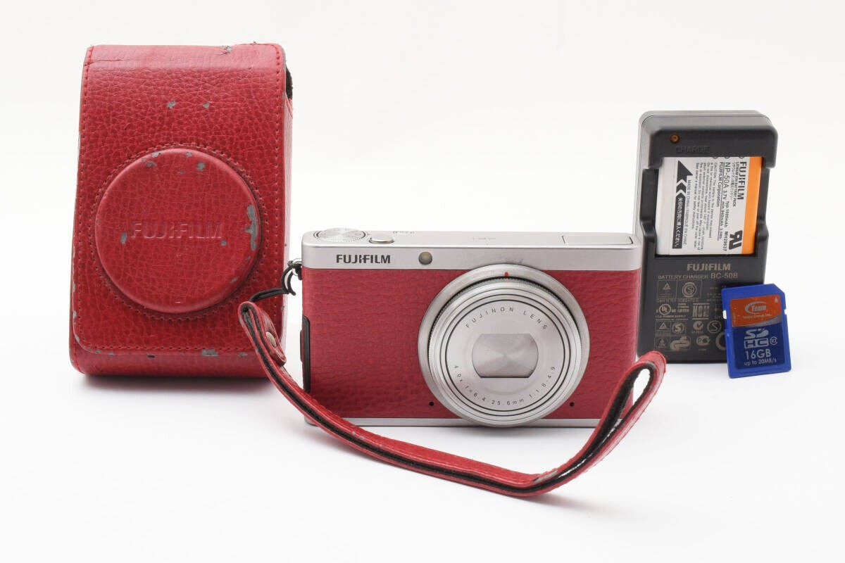 【美品】【動作確認済み】FUJIFILM フジフィルム XF1 Red(レッド) 中古】FUJIFILM 富士フイルム XF1 レッド コンパクトデジタル