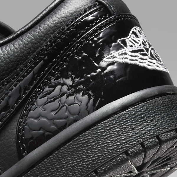 Nike Women's Air Jordan 1 Low SE 'Black Croc' (HJ7743-010