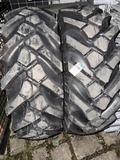 Volvo 2 Radladerreifen (Neu)  Incl. Stahlfelgen (gebraucht)