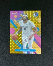 2025-26 Topps Finest Common Gold Geometric #88 Anthony Davis 1/50 Mavericks VS37