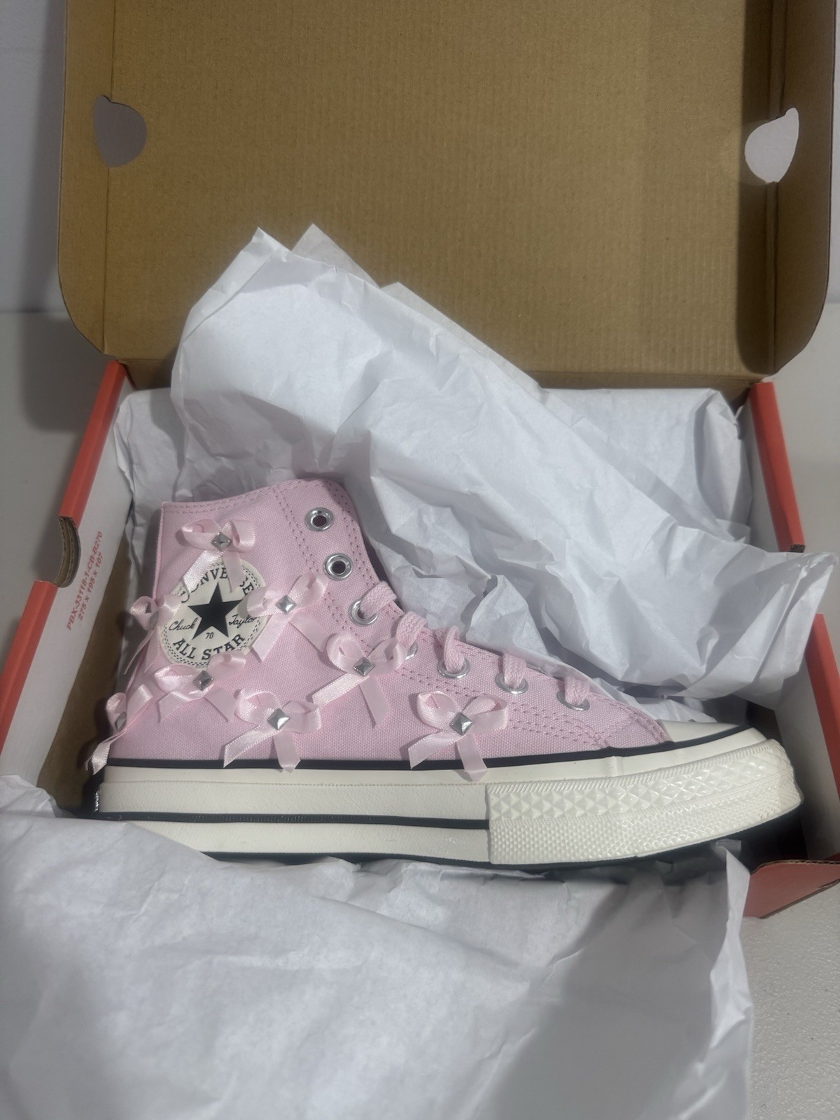 Women's SZ 6.5 CONVERSE Chuck 70 HI Bow Studded PINK FROSTING (A14444C) thumbnail 9