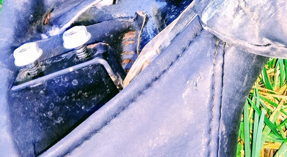 Harley Davidson 1980 FLH Electra Glide Touring Seat OEM Used Black - Image 4 of 4