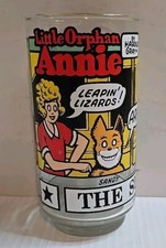 1976 Little Orphan Annie - The Sunday Funnies Drinking Glass ~ 5.5" Tall