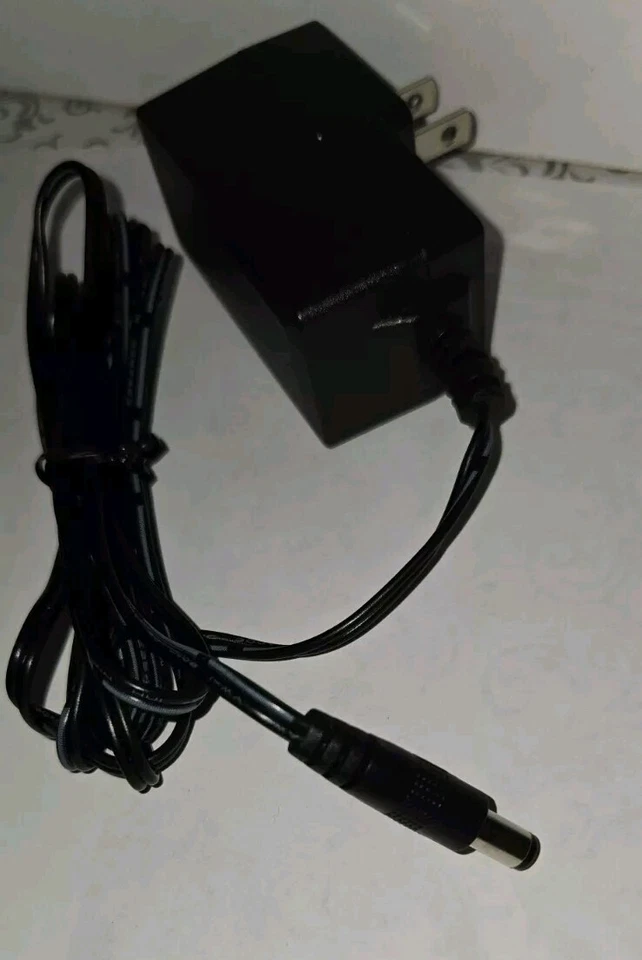 NI Native Instruments Traktor Kontrol Z1 USB Professional DJ Controller - Image 4 of 4