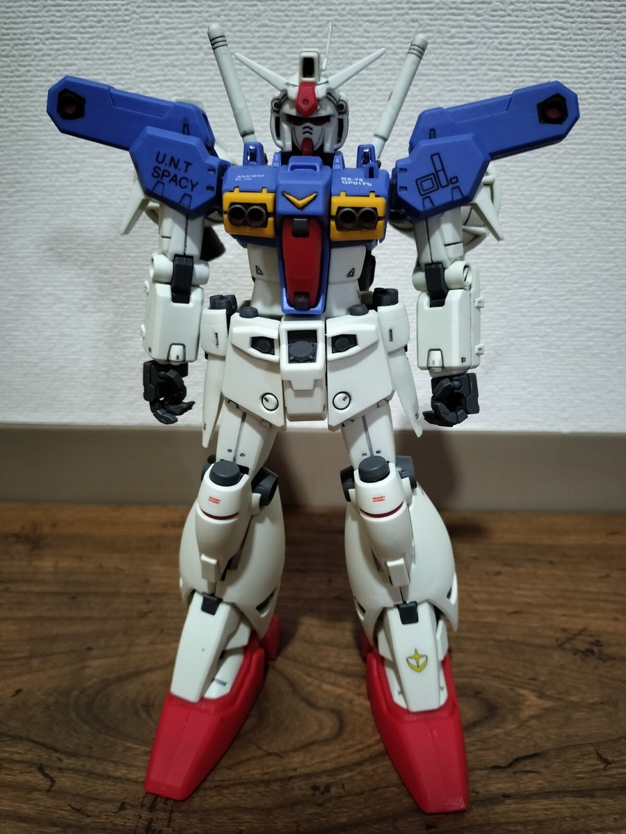 GUNDAM MG GP01Fb Zephyranthes Top Coating 1:100 BANDAI Model