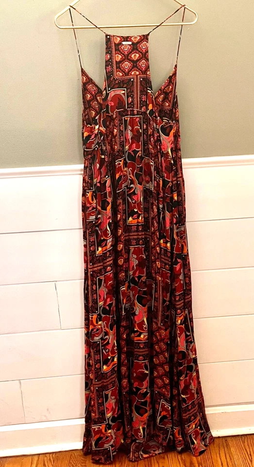 Maxi Vestido Urban Outfitters Insight Tirantes Talla 8 Borgoña Resort Vacaciones Mediano Foto 2 de 4