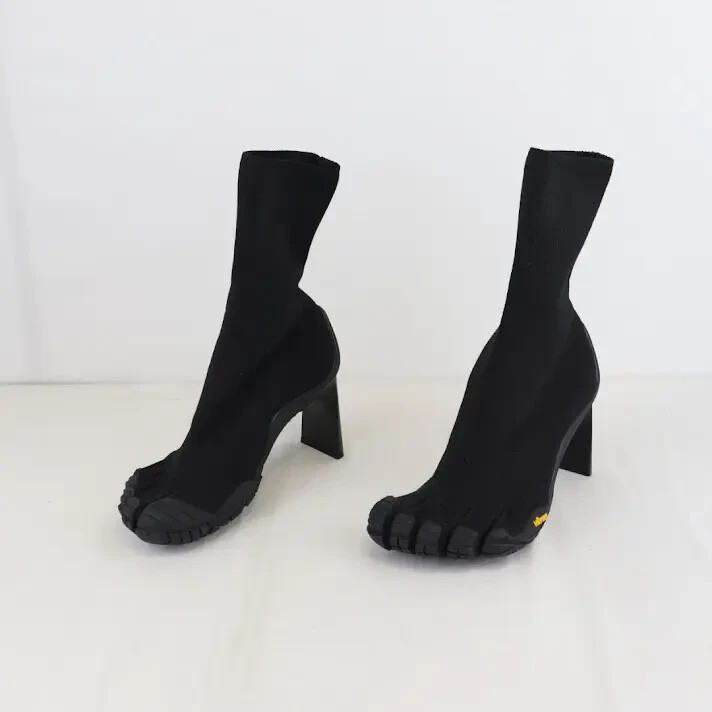 VIP【関税送料無料】希少 BALENCIAGA HEEL BOOTS Balenciaga Monocolor Knit Heeled Toe Boots in Black BNWB 36