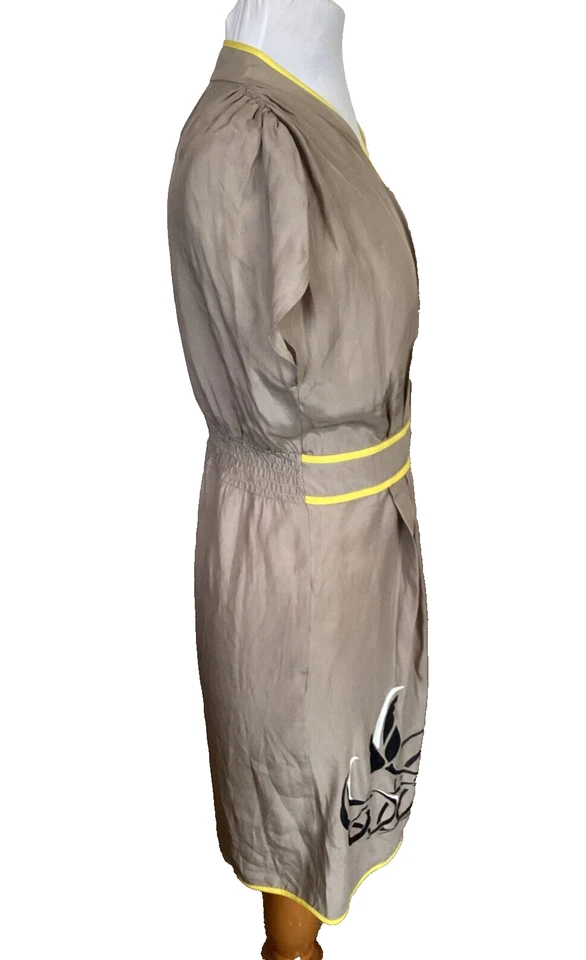 HYPE - 1940'S RETRO STYLE 100% SILK TAN YELLOW PIPING WRAP DRESS - SZ S - Image 4 of 4