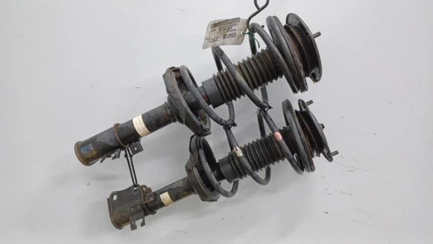 Amortisseurs avant SUZUKI BALENO 1 BREAK - Photo 2/4