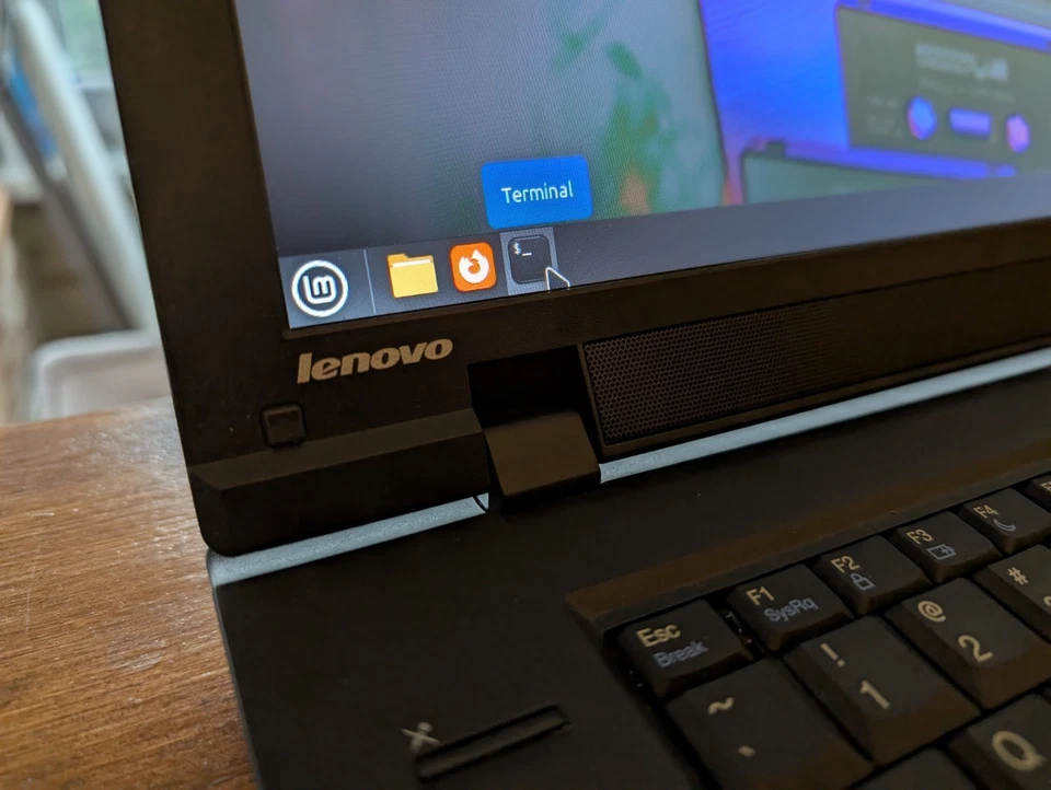 Lenovo SL510 Laptop Core 2 Duo P8700 @2.53GHz 4GB RAM 120GB SSD Linux - Immagine 3 di 4