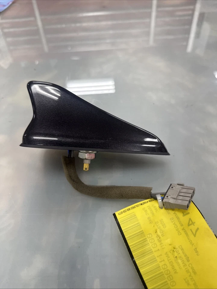 2018-2021 KIA STINGER ЗАДНЯЯ ВЕРХНЯЯ КРЫША НАРУЖНАЯ АНТЕННА AM/FM АКУЛЬИ ПЛАВНИКИ OEM - Изображение 3 из 4