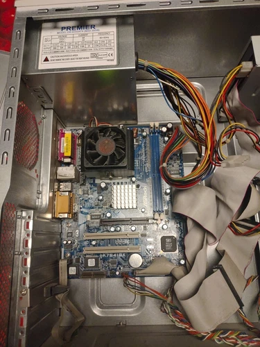 Case Computer-ASRock K7S41GX-Floppy-LG Dvd Rom-Alimentatore-CPU