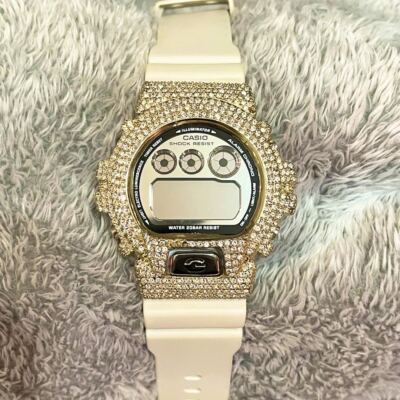 ［美品］G-SHOCK カスタム スワロフスキー DW-6900 50mm 美品］G-SHOCK カスタム スワロフスキー DW-6900 50mm