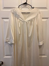 Shadowline Nylon Cream Robe Size Large