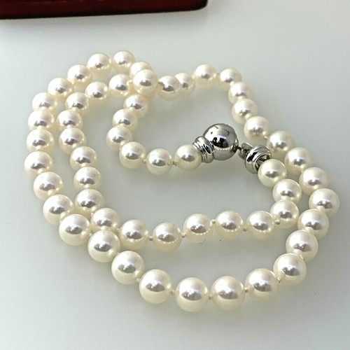 Akoya Pearl Necklace in 18kt Solid 