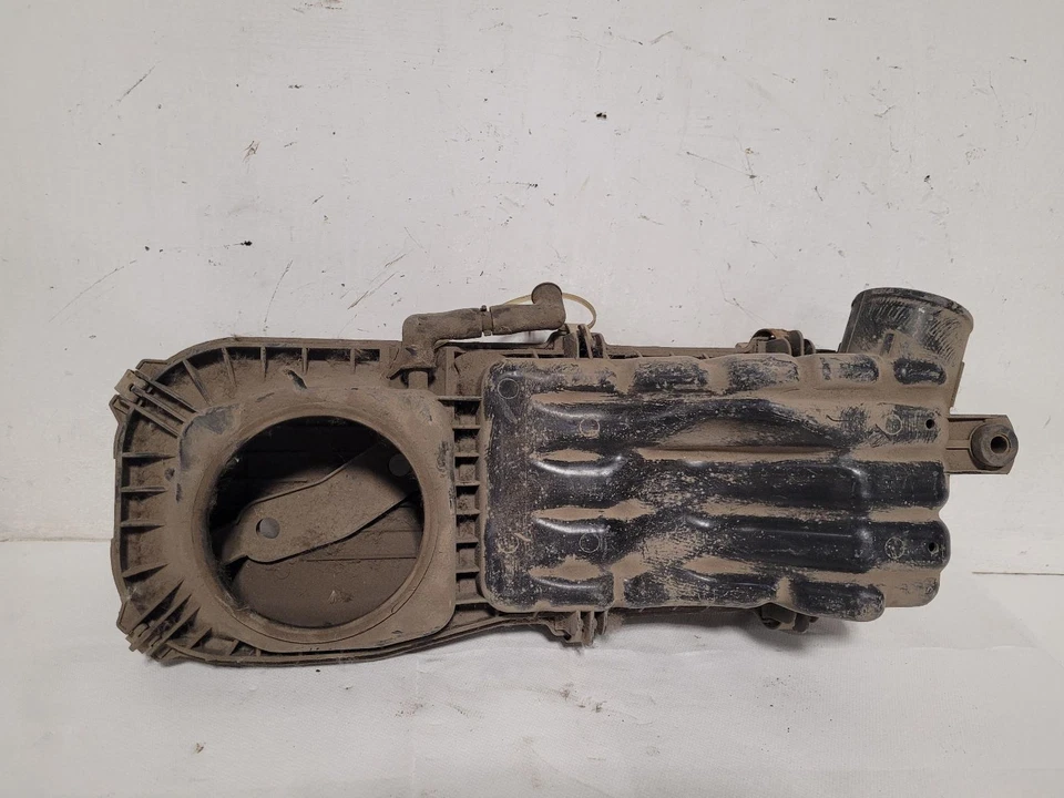 Conjunto de filtro de aire usado se adapta a: Saturn serie S 1994 SOHC grado A Foto 2 de 4