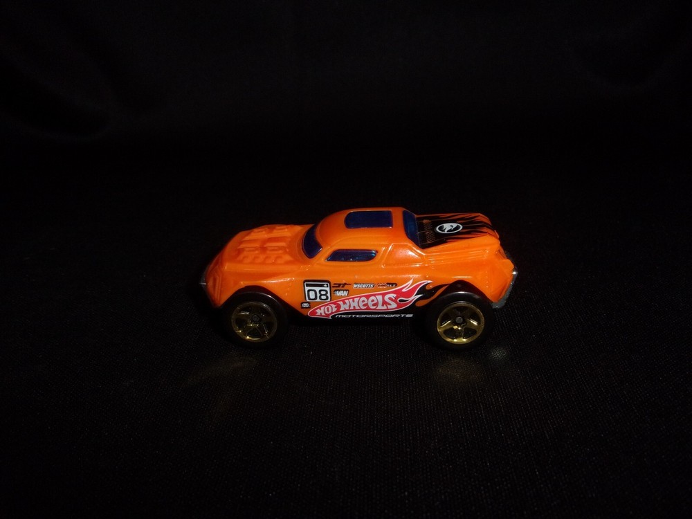 2009 Hot Wheels RD-08 Racing Rigs Exclusive