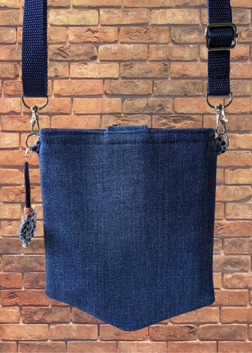 RePurposed, UpCycled Denim - Crossbbody Bag - Padded - Pocket - Handmade - Picture 3 of 6