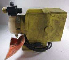 1 USED LMI MILTON ROY A151-95S METERING PUMP ***MAKE OFFER***