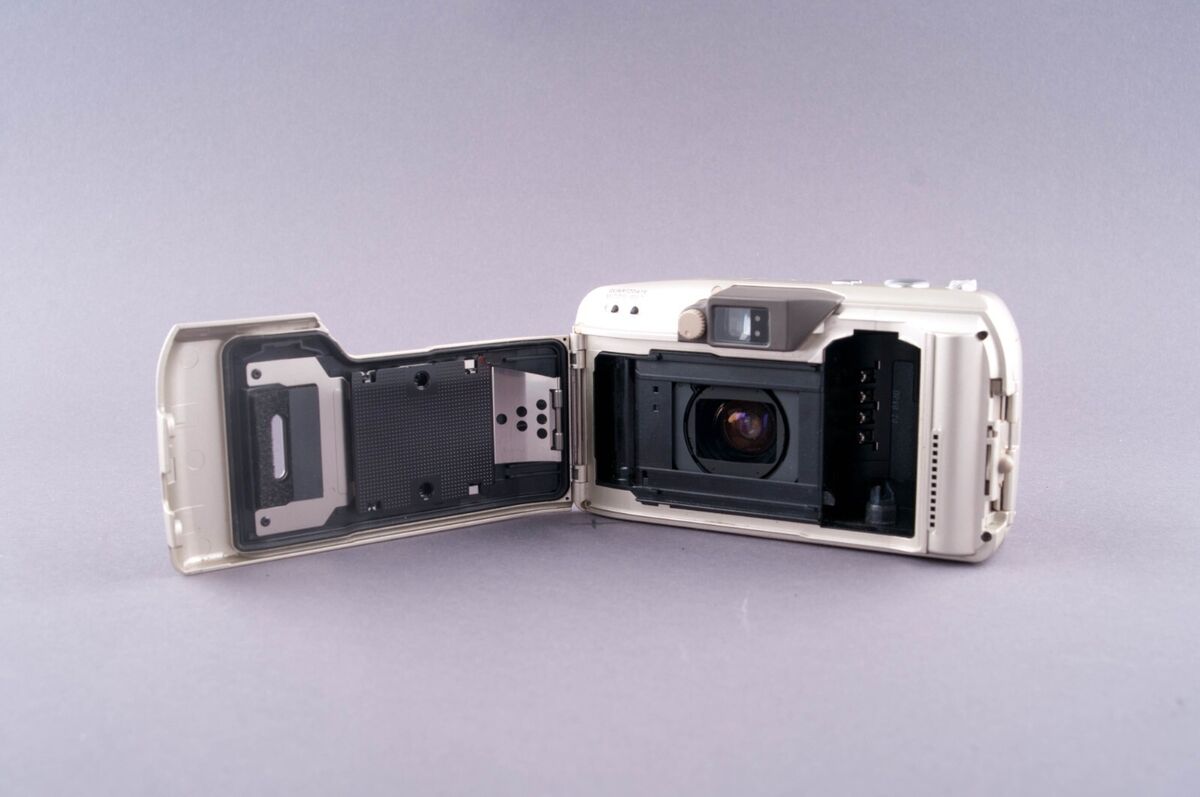 Olympus Mju II Zoom 170 QD 35mm Point&Shoot Film Camera Olympus Mju II Zoom 170 QD 35mm Point&Shoot Film Camera