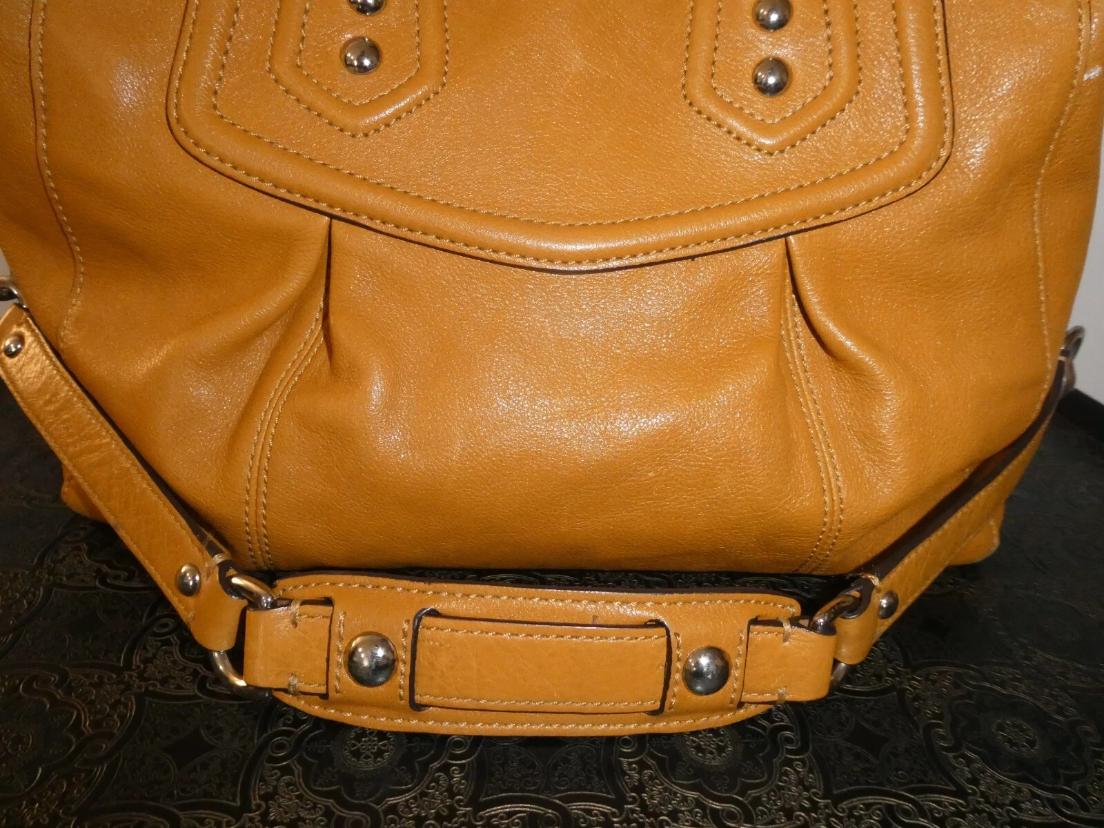 Borsa Coach in pelle da donna F1071 14318 in pelle marrone chiaro alla moda