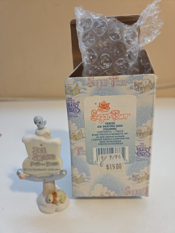 Precious Moments Sugar Town Ice Skating Sign 3" Figurine 184020 with Box 1996