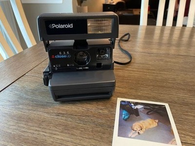 Vintage Polaroid 636 Close Up instant camera.  Tested/Working