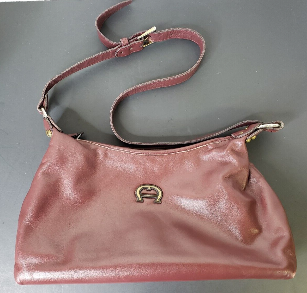 aigner purse outlet