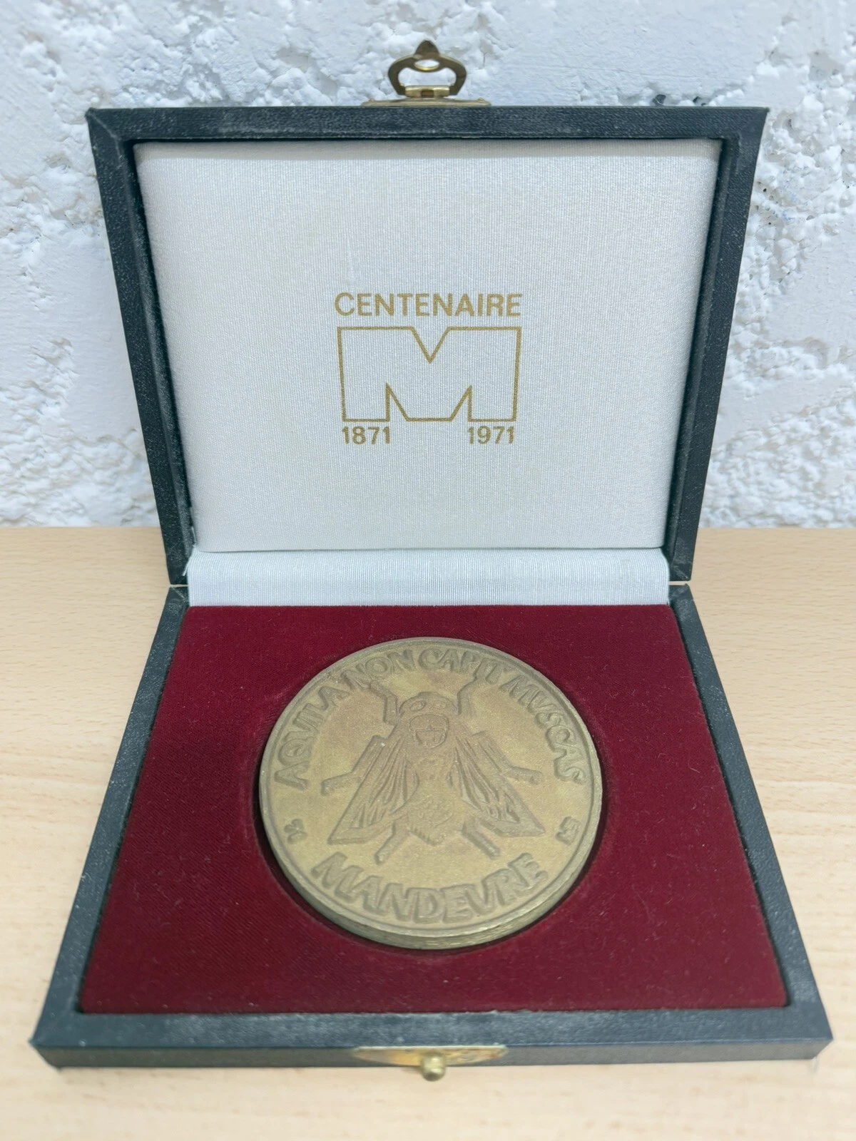 Médaille Papeterie De Mandeure Centenaire 1871 1971 Aquila Non Capit Muscas ￼