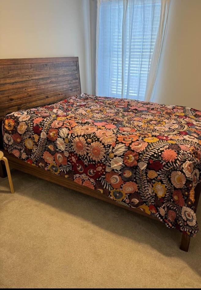 Pottery Barn Helena Embroidered QUEEN Duvet Cover, Black Multi Floral