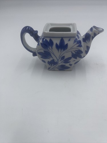 White Blue 3X4" Pitcher with Lid - Andrea by Sadek - Picture 5 of 6