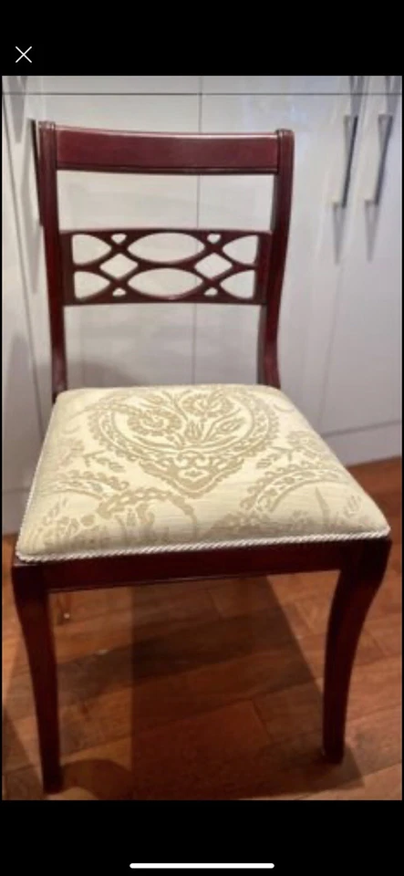 Par de sillas antiguas de caoba Regency 1830’, acabadas retapizadas Foto 2 de 4