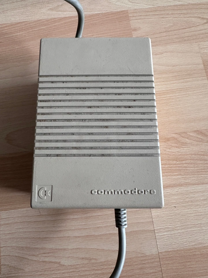 Netzteil - Power Supply  2,5 Amper für Commodore / Amiga 500/A600, works, #18 25 - Bild 2 von 4