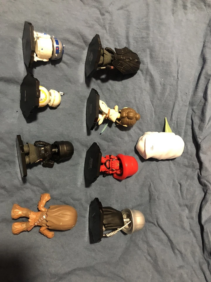 Funko Mystery Minis Lot - Chewbucca - Rey - Grogu - BB8 - R2D2 - Captain Phasma - Image 4 of 4
