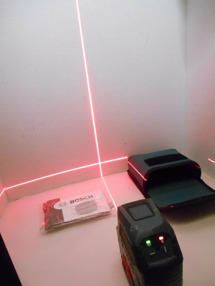 LASER LEVEL BOSCH GLL50 PROFESSIONAL with CASE