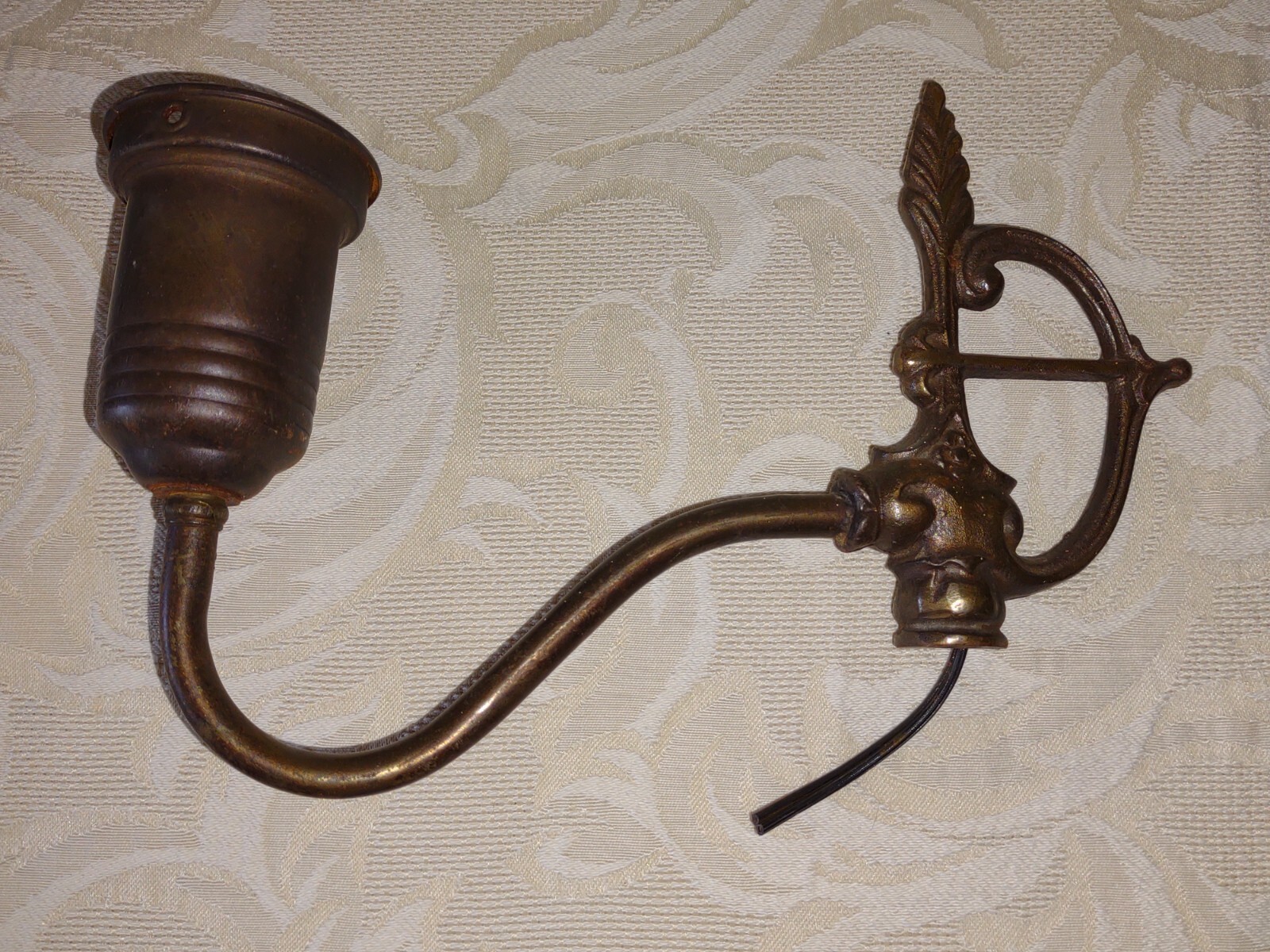 Picture 2 of 9