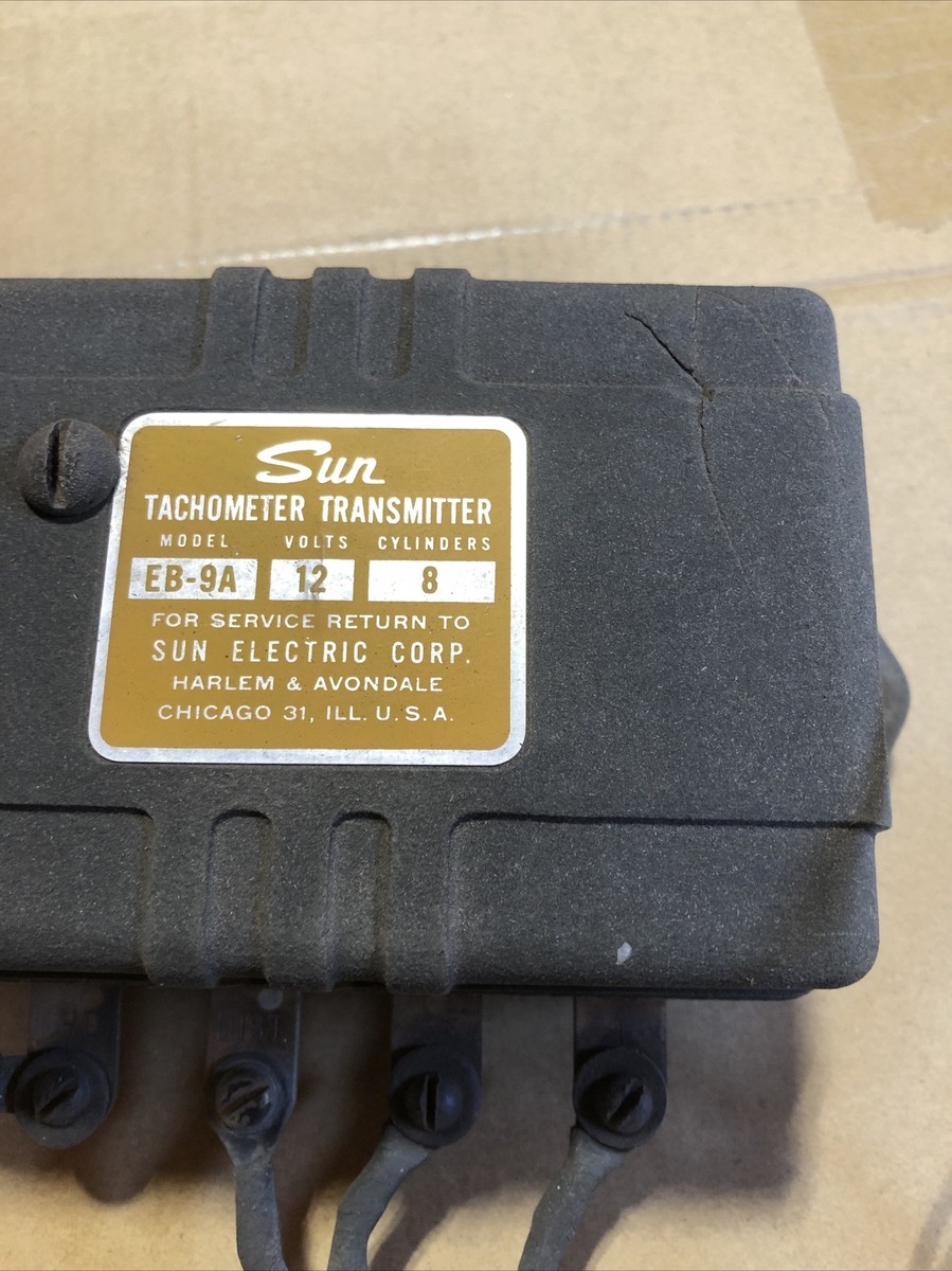 Vtg Sun Tachometer Rc-85 12 Volt 8 CYL 8500 RPM Tach