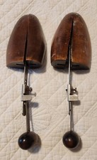 1 Pair Vintage Dark Wood Working Adjustable Shoe Trees/Stretchers