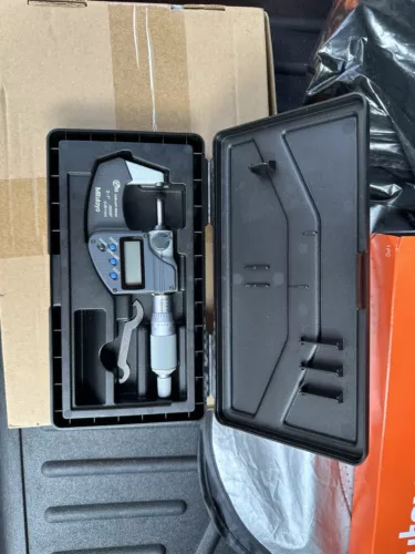 Mitutoyo 293-340-30 IP65 0-1" Digimatic Micrometer