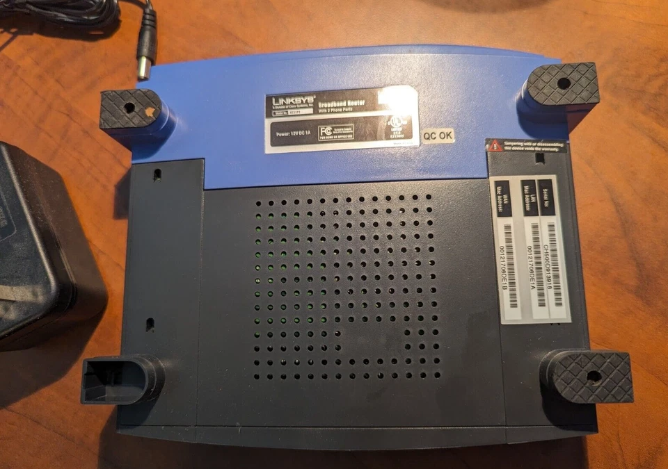 Cisco Linksys Broadband Router RT31P2 - Image 2 of 4