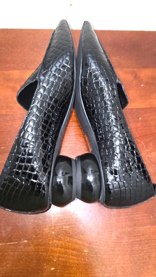 Mocasines Jeffrey Campbell de cuero negro con relieve de cocodrilo en punta tacones redondeados para mujer Foto 4 de 4