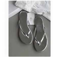 Women's Minimalist Flip Flops Comfortable Flat Sandals for Summer