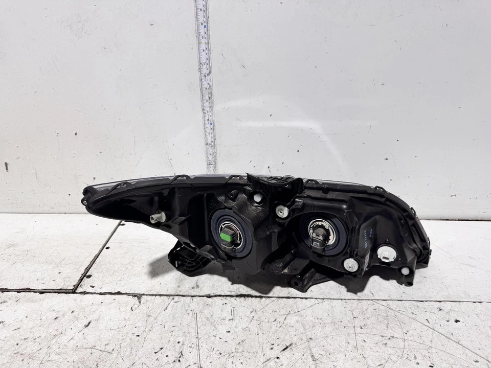 Honda Civic Left Head Light 9th Gen 02/2012-03/2014 - image 2 of 4