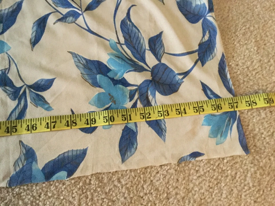 Tela Ropa Mujer Fondo Crema Sólido Azul Dorado Hojas 61" Ancho 58" Largo Foto 3 de 4