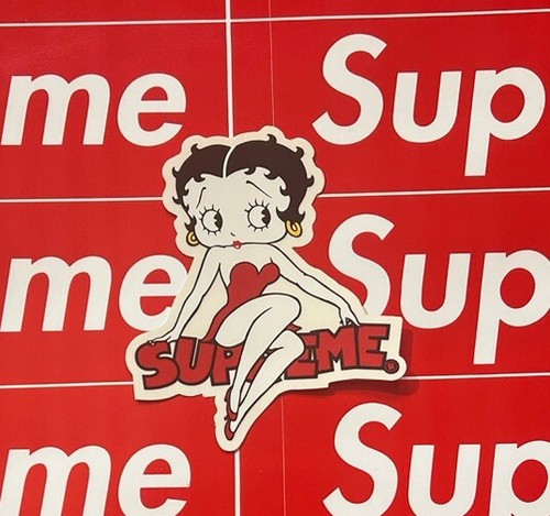 939711_8
