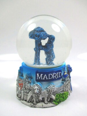 Madrid Schneekugel Spanien Espana Souvenir 9,5 cm Puerta del Sol Bär Erdbeerbaum