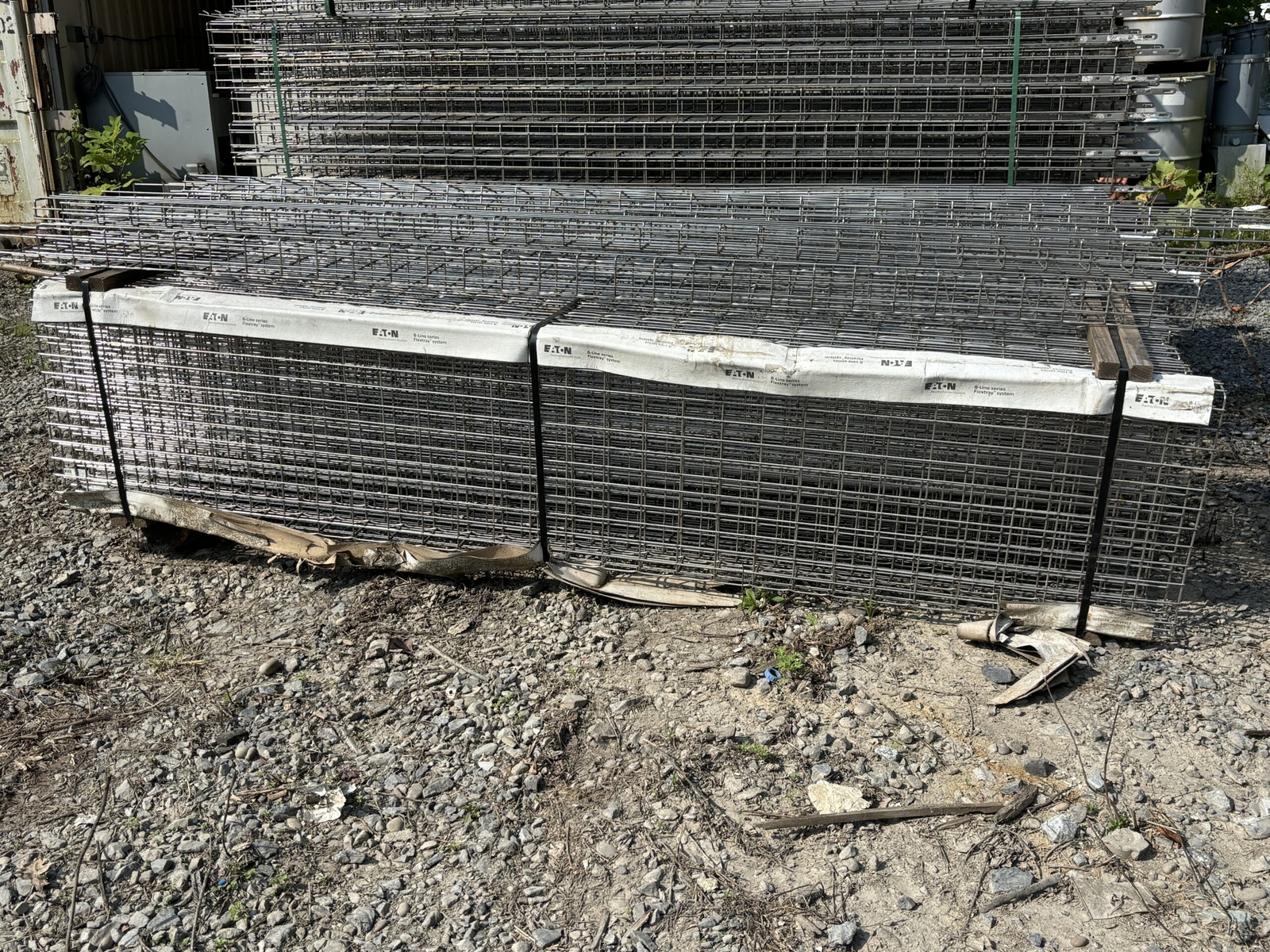 Eaton B-Line FT4X24X10 304LSS FlexTray Cable Tray 4" x 24" x 10' Stainless Steel