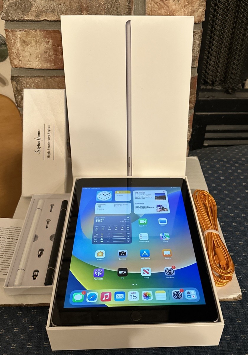 【SALE】Apple iPad (第5世代)Wi-Fi+Cellular Apple iPad 5th Gen. Wi-Fi + Cellular Unlocked 9.7in - Gray w/Box