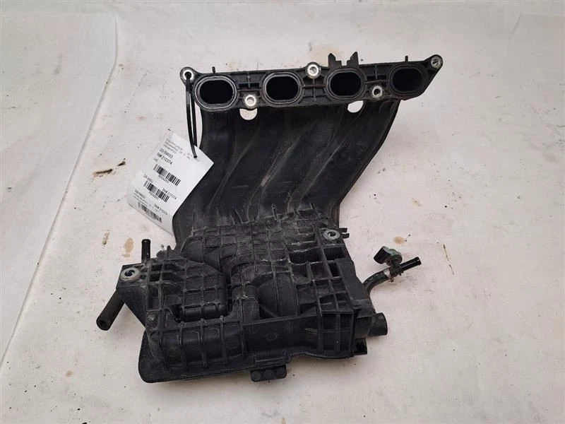 INTAKE MANIFOLD FOR NISSAN VERSA 2015 - Image 2 of 4