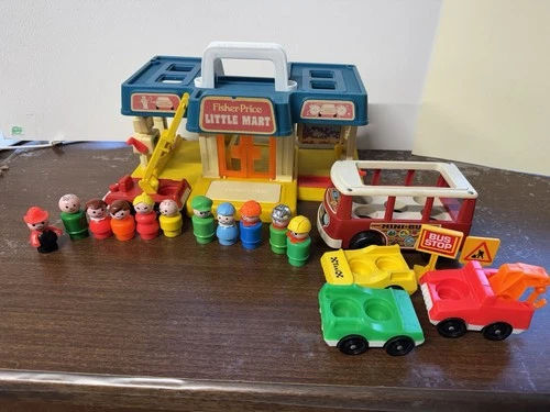 Vintage Fisher Price Little People Little Mart #2580 1986 Cars, & 11 People More